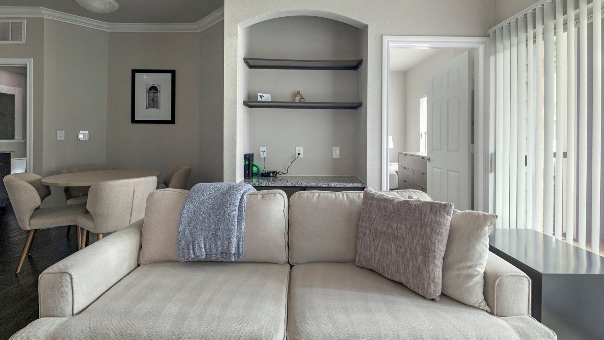 Barsala l Gorgeous 1BD in the heart of Riverpark West