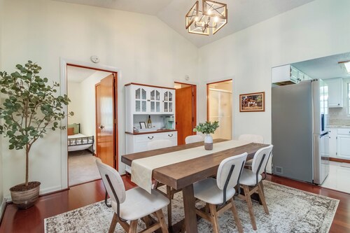 Pet friendly updated home close to HITS, WEC, Rainbow Springs, and Devils Den!