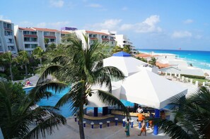 Pool - Solymar Beach Resort (Cancun)