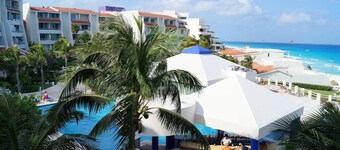 Solymar Beach Resort