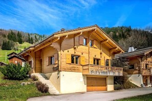 Exterior - Chalet, balcony, fireplace or stove, tv, ski locker, 122m², La Clusaz (La Clusaz)