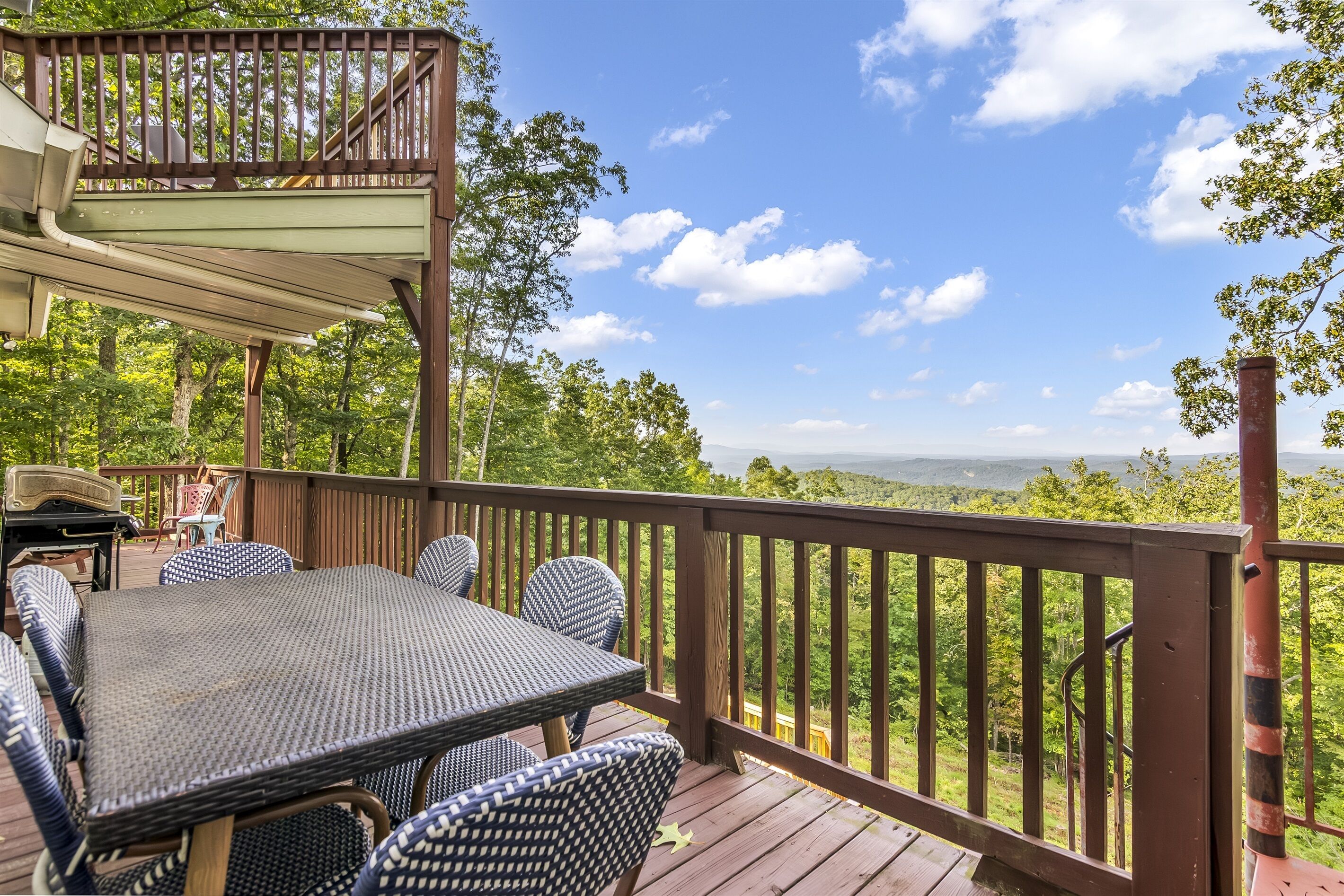 Year Round Mtn View| EV Charger| Hot Tub| Firepit