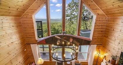 Year Round Mtn View + EV Charger + Hot Tub + Firepit