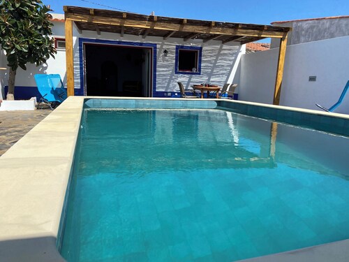 Casa da Oriola

Maison avec piscine dans un petit village typique d’alentejo
