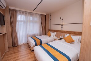 Deluxe Twin kamer | Een bureau, een laptopwerkplek, geluiddichte muren, gratis wifi