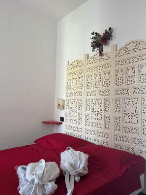 1 bedroom, iron/ironing board, bed sheets - Cozy beachfront apartment (Alghero)