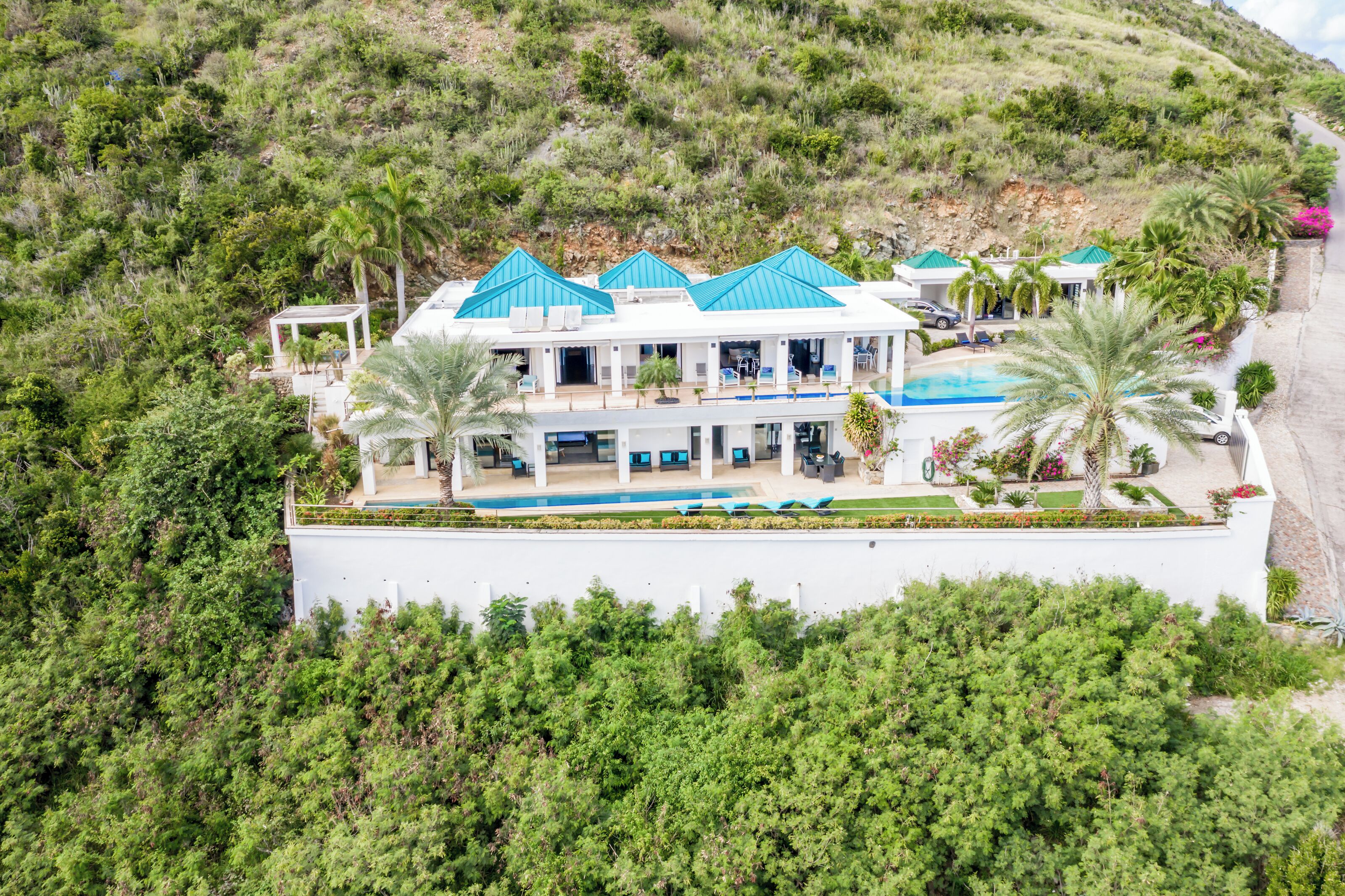 المنشأة من الخارج