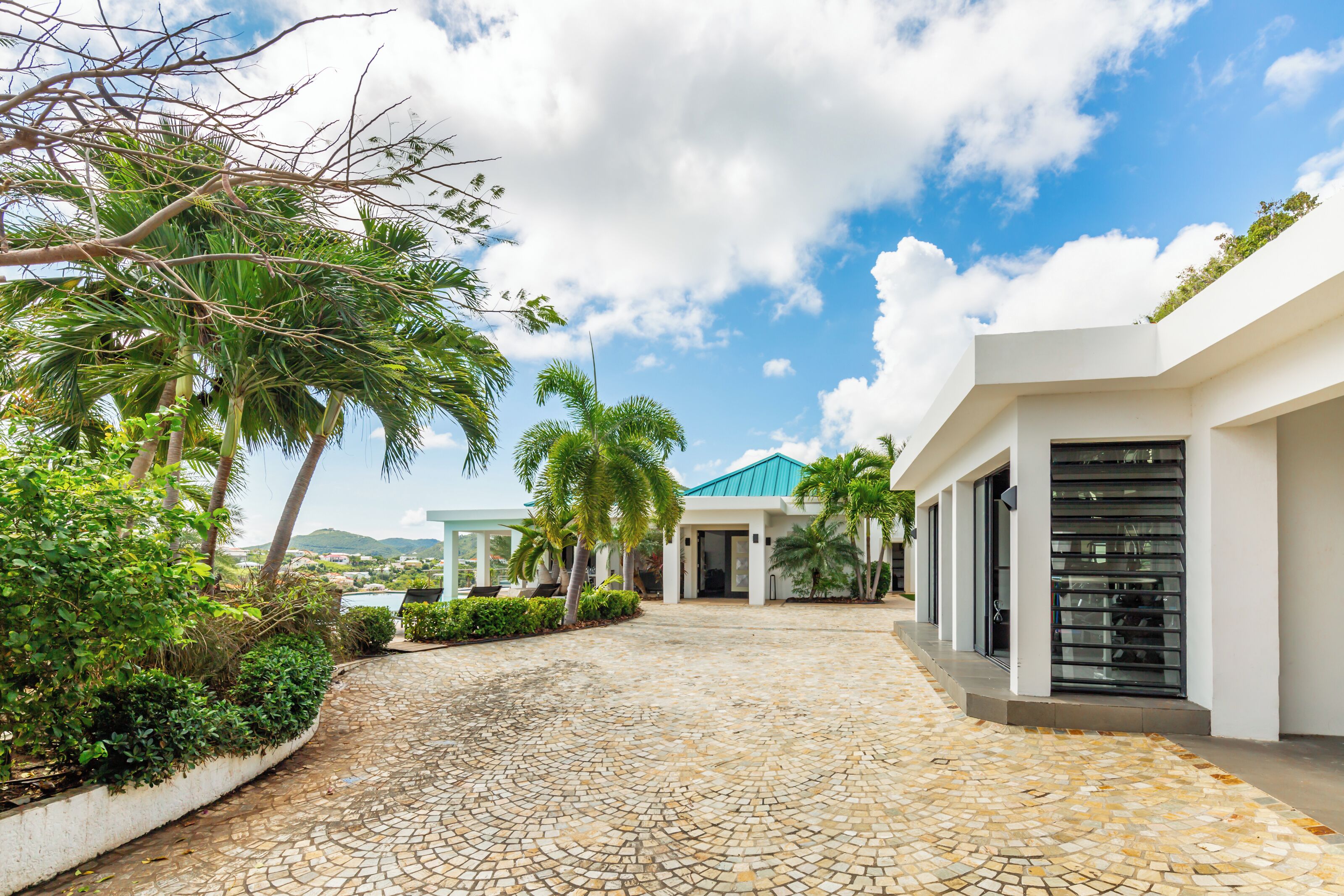 المنشأة من الخارج