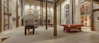 Urban Escape | Gym, Parking , Game Lounge , WiFi