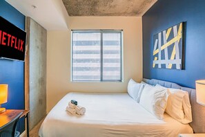 2 chambres, fer et planche à repasser, Wi-Fi, draps fournis