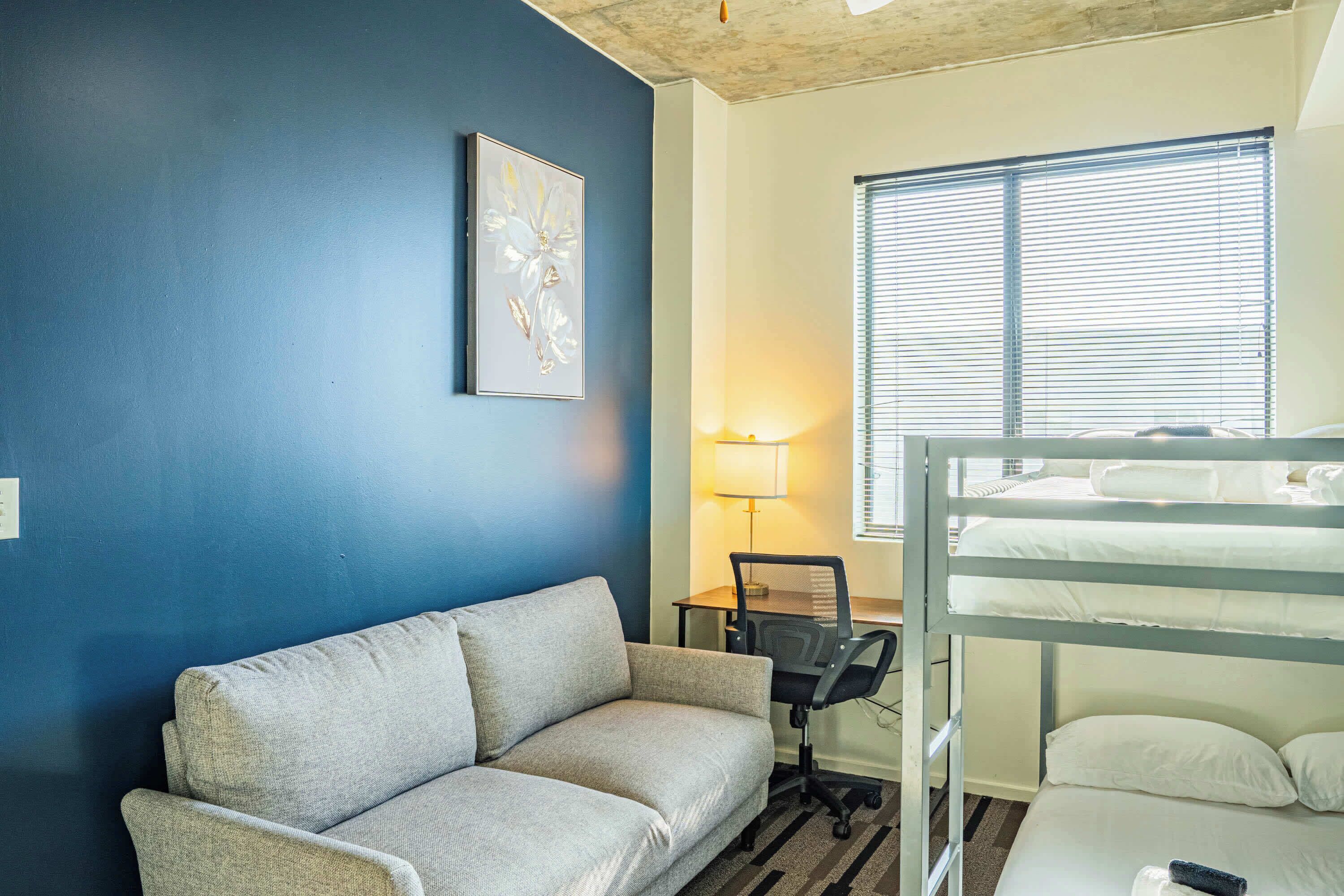 2 dormitorios, tabla de planchar con plancha, wifi y ropa de cama