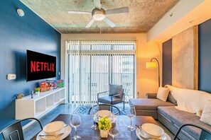 Televisie en een kantoor