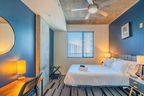 1 habitación, tabla de planchar con plancha, wifi y ropa de cama 