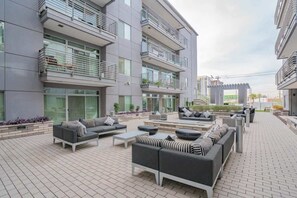 Terrace/patio - DT Phoenix | Pool, Gym, Parking, W/D Near Airport (Phoenix)