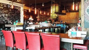 Bar (in der Unterkunft)