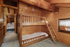 2 Schlafzimmer, Bügeleisen/Bügelbrett, kostenloses WLAN