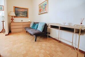 Smart TV, table football, ping pong - SG Family - LakeSide Apartment (Peschiera del Garda)