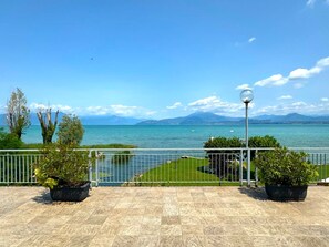 Property grounds - SG Family - LakeSide Apartment (Peschiera del Garda)