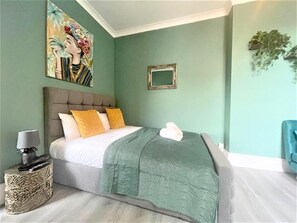 1 bedroom, iron/ironing board, free WiFi, bed sheets - Central Hove Studio BN315BRU03 (Brighton and Hove)