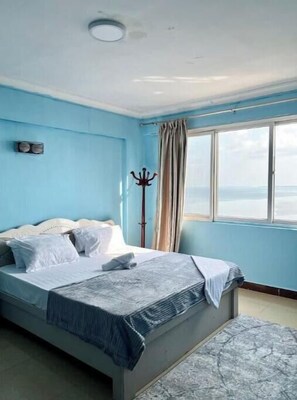 4 bedrooms, WiFi, bed sheets