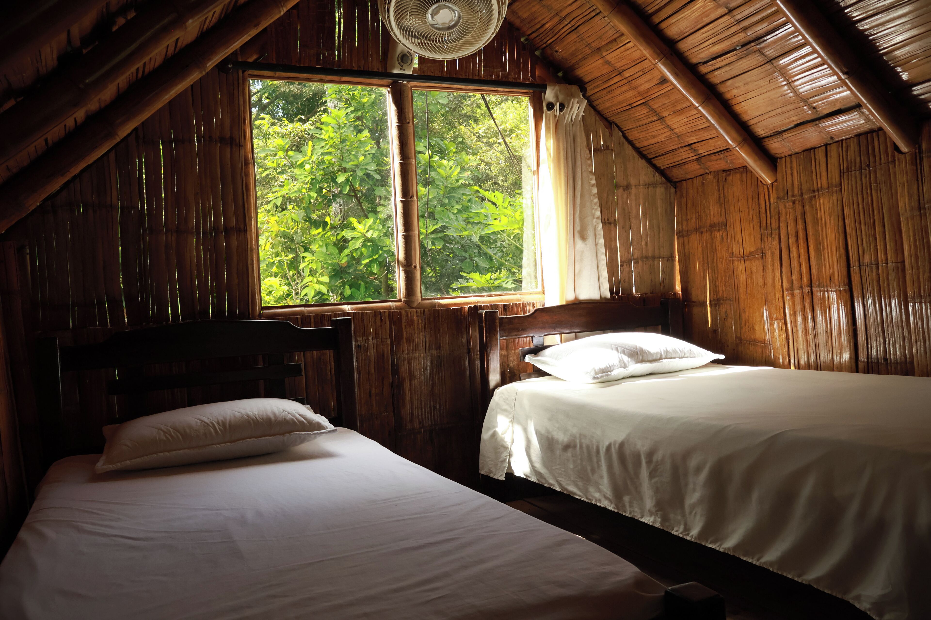 2 室のベッドルーム、WiFi、ベッドシーツ