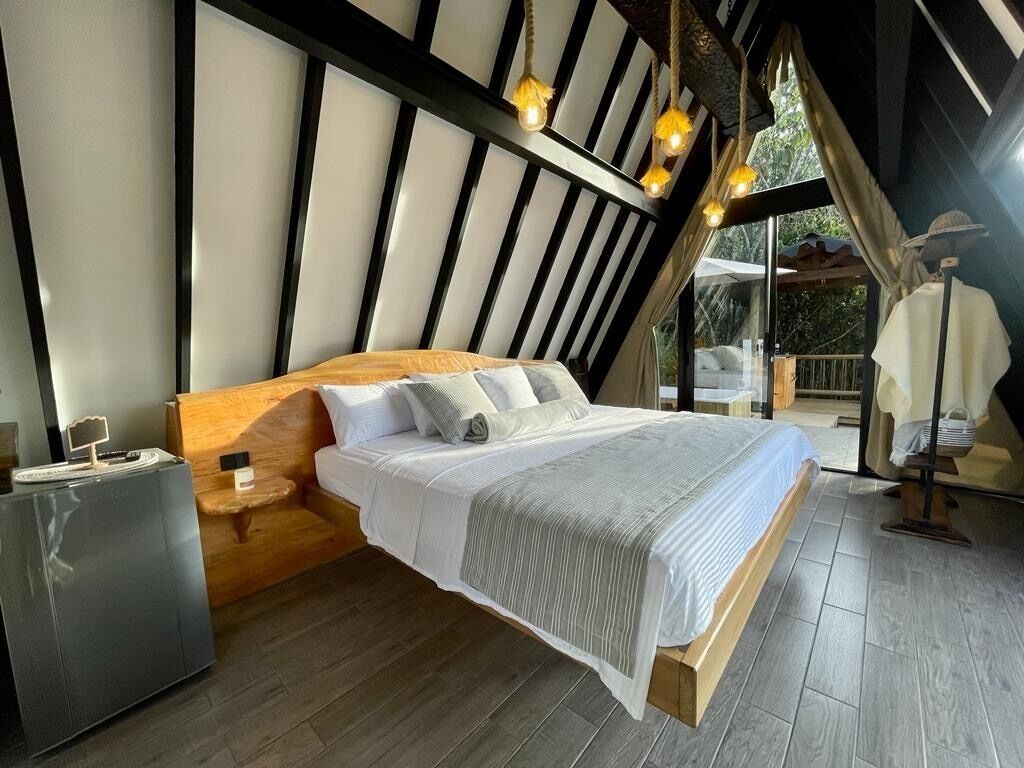 Deluxe Cabin, Balcony, Garden View | Laptop workspace, free WiFi