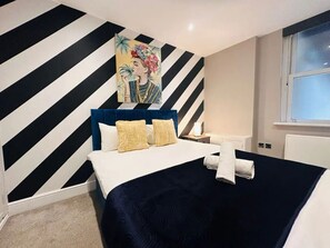 1 chambre, fer et planche à repasser, Wi-Fi gratuit, draps fournis