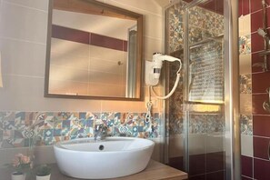 Shower, hair dryer, bidet, towels - AnnaBella's Home Cam. Romantic (Agropoli)