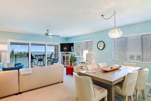 TV - Treasure Island Land's End 5-405 Amazing View! (Treasure Island)