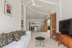 Living area - Villa 29 - Moderne Luxe Villa met Adembenemend Zeezicht en Privé Zwembad (Willemstad)