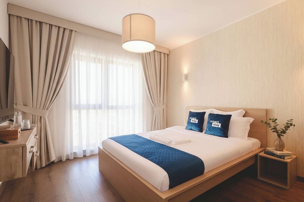 Chambre quadruple Affaires | DĂ©cor unique, ameublement unique, rideaux dâobscurcissement