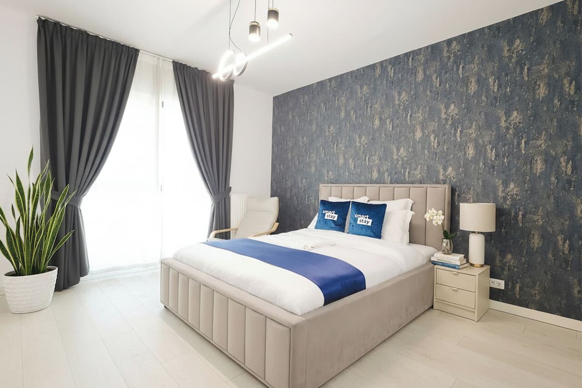 Studio supĂ©rieur, balcon, vue sur la cour intĂ©rieure | DĂ©cor unique, ameublement unique, rideaux dâobscurcissement