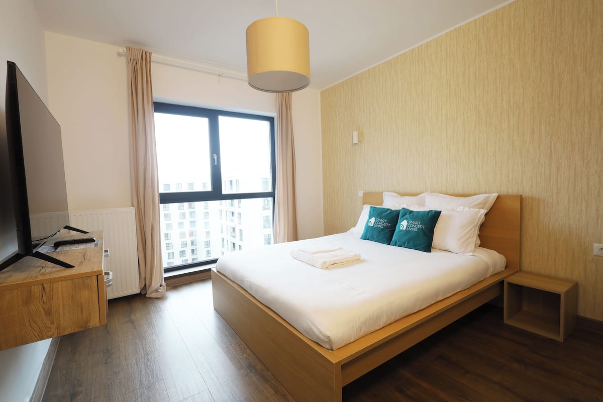Business Quadruple Room | Individually decorated, individually furnished, blackout drapes