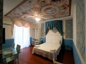 1 bedroom, in-room safe, desk, free WiFi