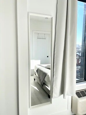 1 slaapkamer, een strijkplank/strijkijzer, wifi, beddengoed