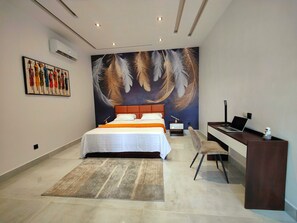 1 bedroom, in-room safe, desk, iron/ironing board - A 10 Minutes du Centre Ville ! Appart Luxueux et Moderne, Idéal Pour 1 à 3 Pers (Cotonou)