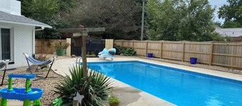 Spacious Retreat: Sleeps 16 with pool, hot tub, Game Room, and Fitness Room