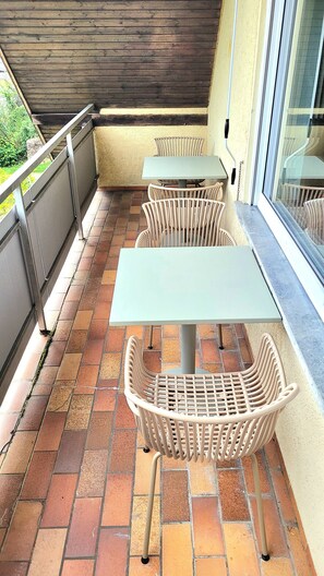 Outdoor dining - Heimatliebe Neuried, 20 minutes from Parc Europe, Strasbourg (Neuried)