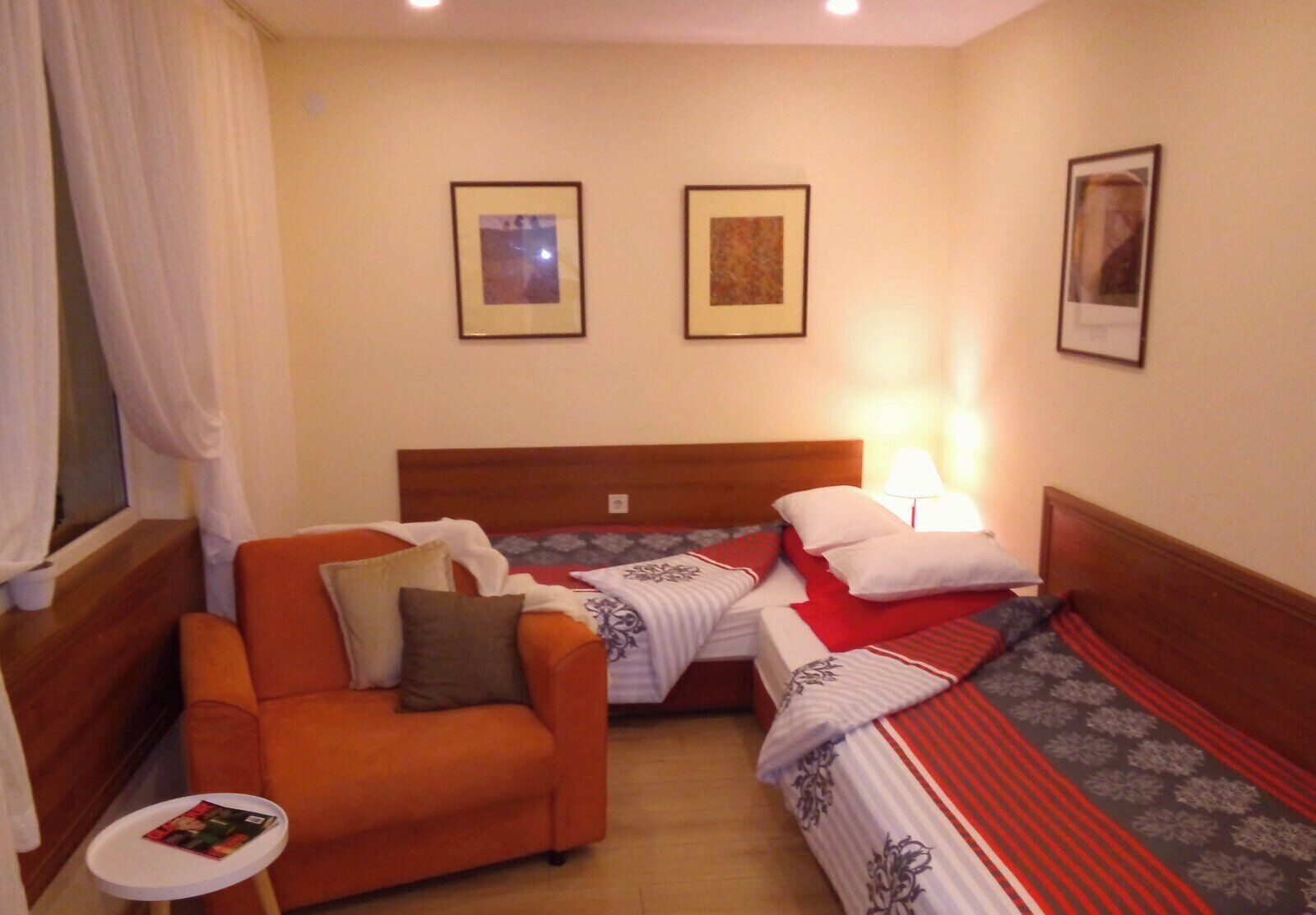 1 室のベッドルーム、アイロン / アイロン台、WiFi、ベッドシーツ