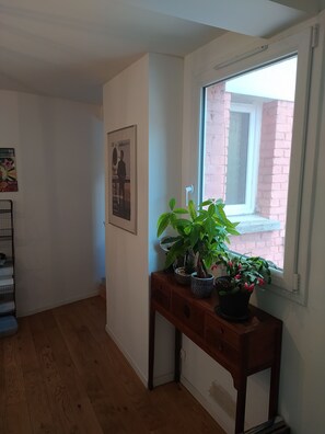 Interior - Charming bright 2-room apartment near Paris hyper center (Saint-Ouen-sur-Seine)