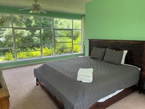 3 bedrooms, WiFi, bed sheets - Family Friendly! Private Full House 20 minutes to FSU (Tallahassee)