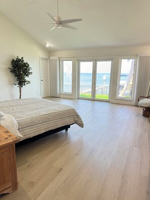 4 chambres, bureau, Wi-Fi, draps fournis