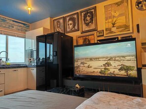 1 bedroom, in-room safe, desk, iron/ironing board