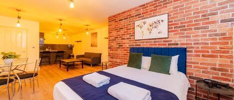 1 Schlafzimmer, Bügeleisen/Bügelbrett, kostenloses WLAN, Bettwäsche