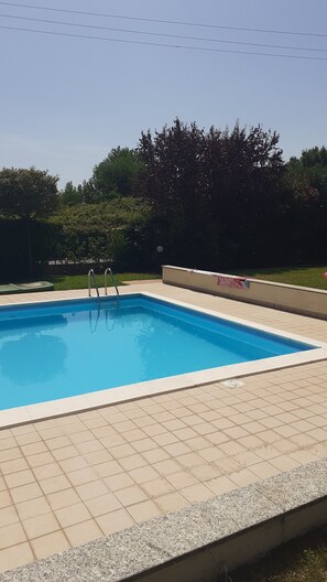 Pool - Two-room apartment nestled in the greenery of Lake Garda, with swimming pool and garden (Raffa)