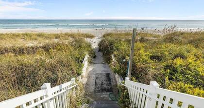 Dreamy Vacation Smart-Home by the Beach by RedAwning