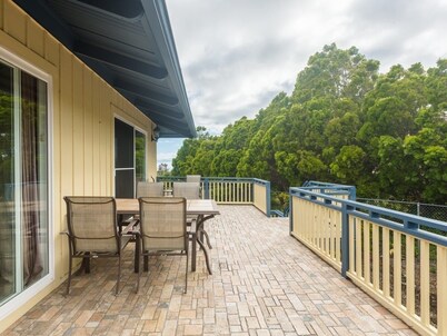 Awaa Place at Kamuela Heights by RedAwning
