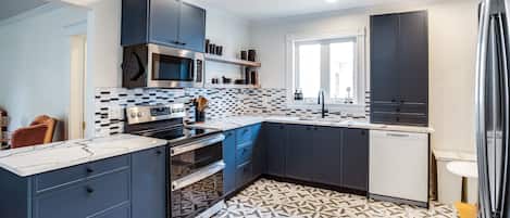 Fridge, microwave, oven, dishwasher