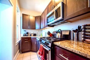 Fridge, microwave, oven, dishwasher - The Gilpin Getaway | 2BR | Free Coffee | by RedAwning (Wilmington)