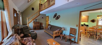 Adirondack Cozy Cottage Hideaway by RedAwning